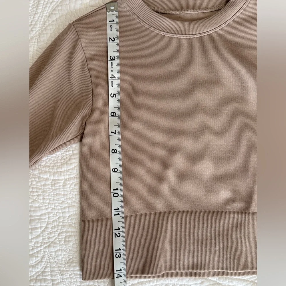 Dynamite Taupe Long Sleeve Ribbed Crop Top - Picture 7 of 8